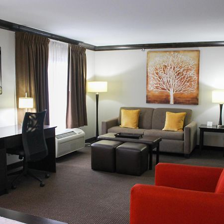 Parkwood Inn & Suites Manhattan Buitenkant foto