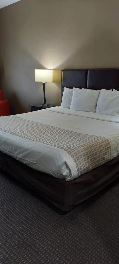 Parkwood Inn & Suites Manhattan Buitenkant foto
