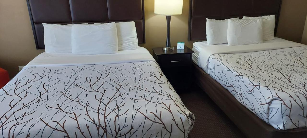 Parkwood Inn & Suites Manhattan Buitenkant foto