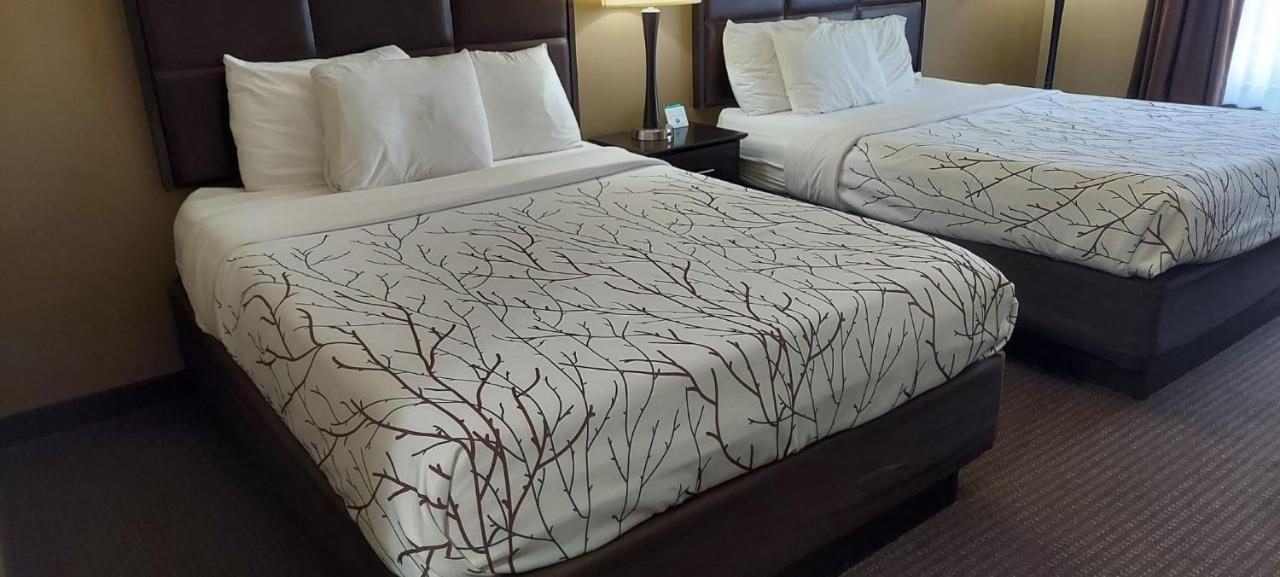 Parkwood Inn & Suites Manhattan Buitenkant foto