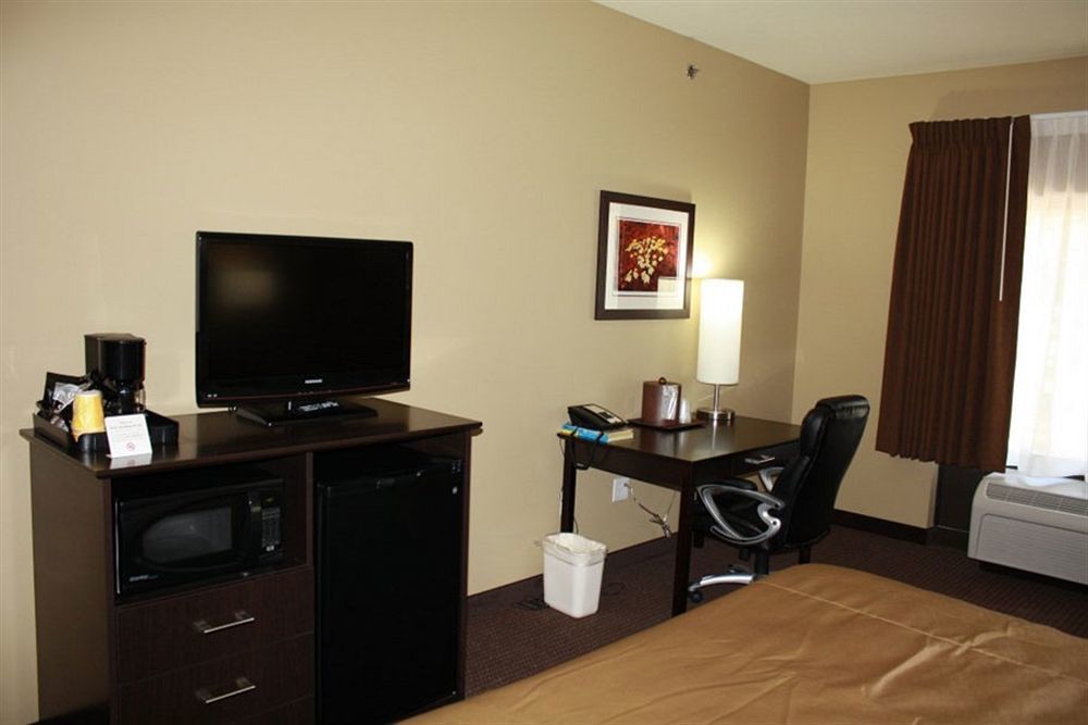 Parkwood Inn & Suites Manhattan Buitenkant foto